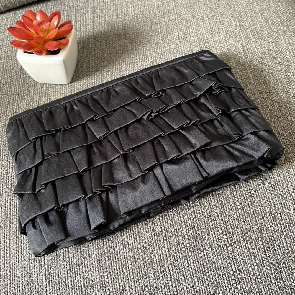 Black Ruffle Makeup Bag - Picture 3 of 12
